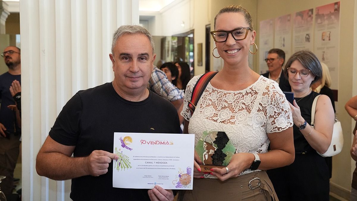 Leandro Baldivieso, gerente de programación y producción de Canal 7, y Daniel Clerici, directora de operaciones de Grupo América Interior. Leandro Baldivieso, gerente de programación y producción de Canal 7, y Daniel Clerici, directora de operaciones de Grupo América Interior.