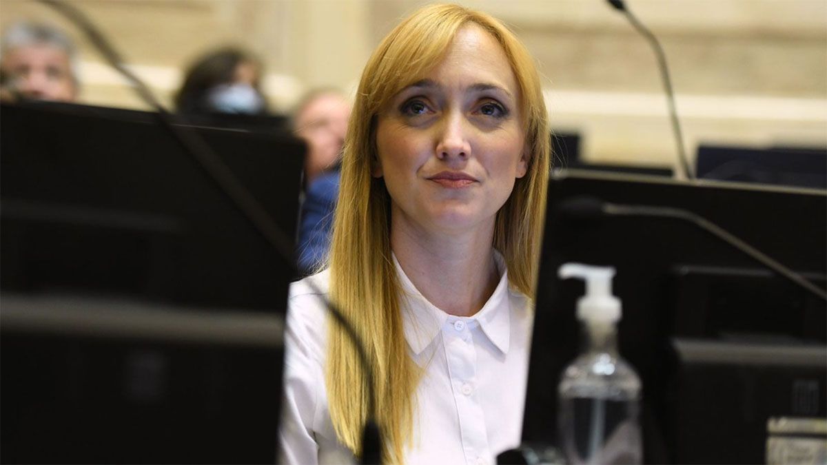Anabel Fernández Sagasti (Frente de Todos) se refirió a todas las dificultades de los trabajadores para poder aportar como consecuencia de la situación económica del país que se arrastra desde la década de los '90.