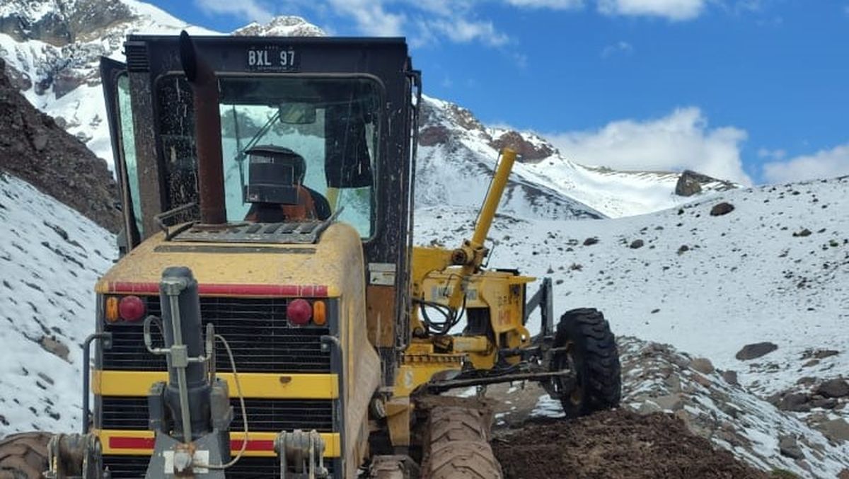 Pese al trabajo de Vialidad, aún no se hablilita el ingreso de visitantes a Laguna del Diamante