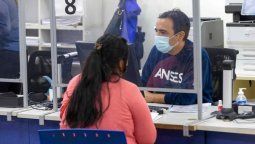 Los beneficiarios de AUH, AUE y Tarjeta Alimentaria tendrán un aumento en diciembre.