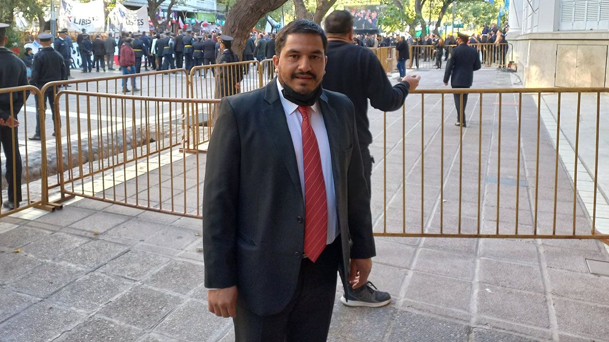 El intendente Juan Manuel Ojeda en la previa de la apertura de sesiones ordinarias. Sólo 48 horas después, el Presidente anunció que pediría nuevos estudios de impacto ambiental en torno a la obra de Portezuelo. Anticipó que