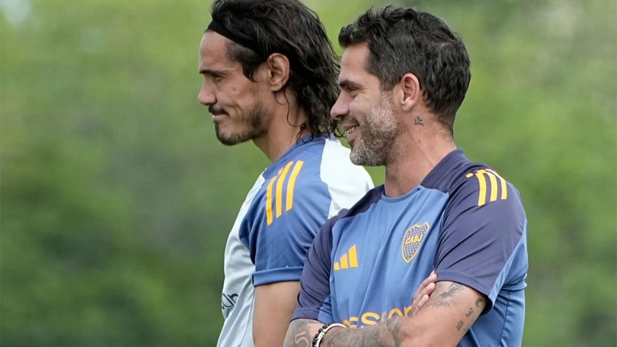 Edinson Cavani y Fernando Gago.