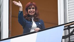 La ex presidenta Cristina Kirchner presentó una desmejoría en su salud y fue trasladada a la clínica Otamendi. La ex presidenta Cristina Kirchner presentó una desmejoría en su salud y fue trasladada a la clínica Otamendi.