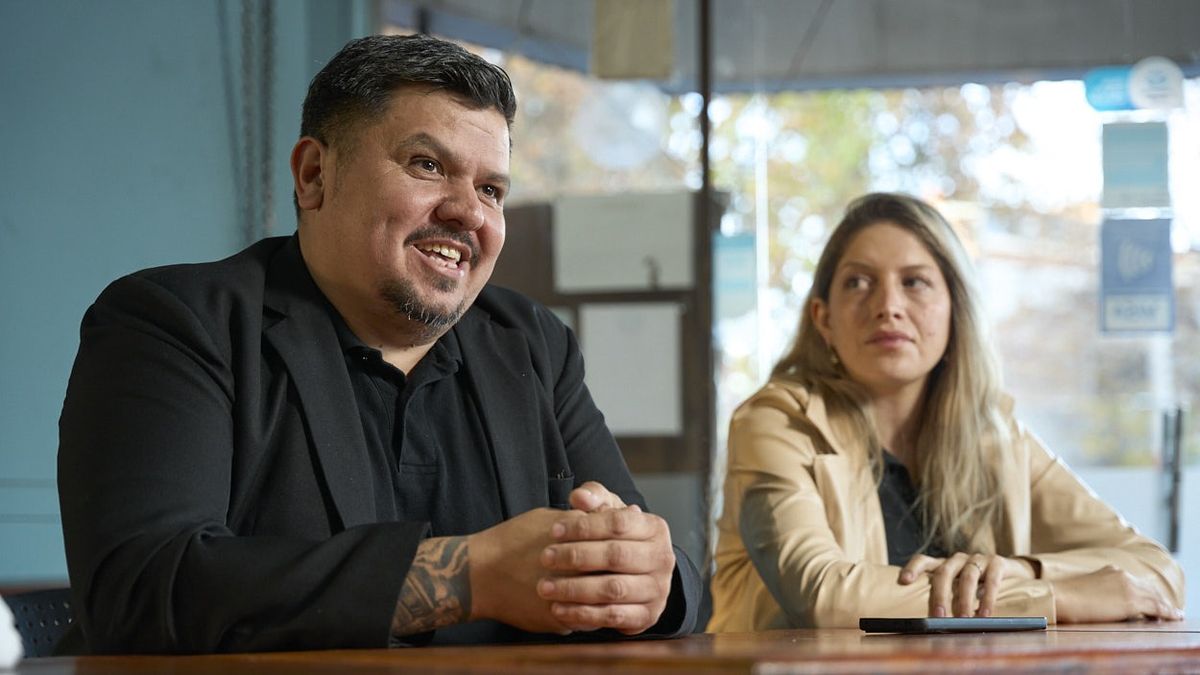 Los Guardianes del León empujan para que el presidente de La Libertad Avanza, Facundo Correa Llano, reciba la afiliación partidaria de la vicegobernadora Hebe Casado. Los Guardianes del León empujan para que el presidente de La Libertad Avanza, Facundo Correa Llano, reciba la afiliación partidaria de la vicegobernadora Hebe Casado.