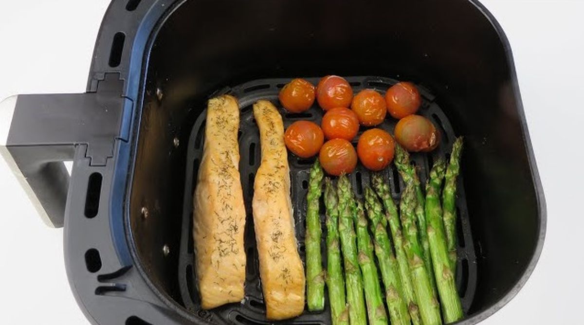 La freidora de aire es muy práctica para diferentes recetas de pescado. La freidora de aire es muy práctica para diferentes recetas de pescado.