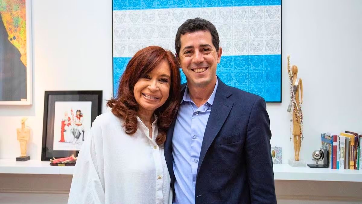 “Cristina Kirchner, libre”, la primera condición de Wado de Pedro para un futuro gobierno. “Cristina Kirchner, libre”, la primera condición de Wado de Pedro para un futuro gobierno.