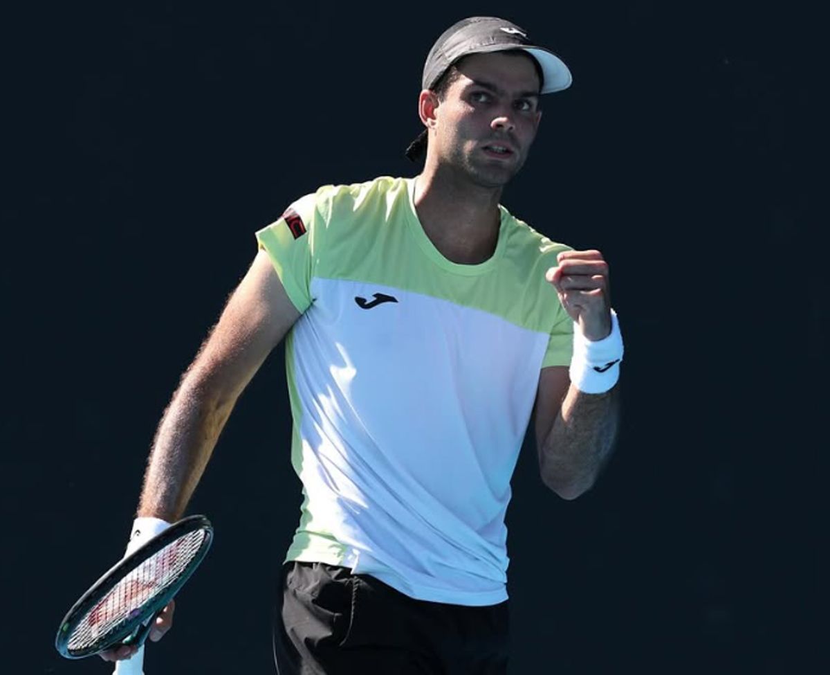 Facundo Díaz Acosta fue citado por Javier Frana para remplazar a Francisco Cerúndolo en la Copa Davis. Facundo Díaz Acosta fue citado por Javier Frana para remplazar a Francisco Cerúndolo en la Copa Davis.