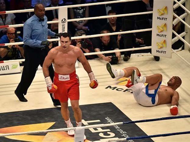Wladimir Klitschko noqueó a Leapai en el quinto round