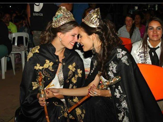 Candela y Nadia repasan su 2013 en fotos