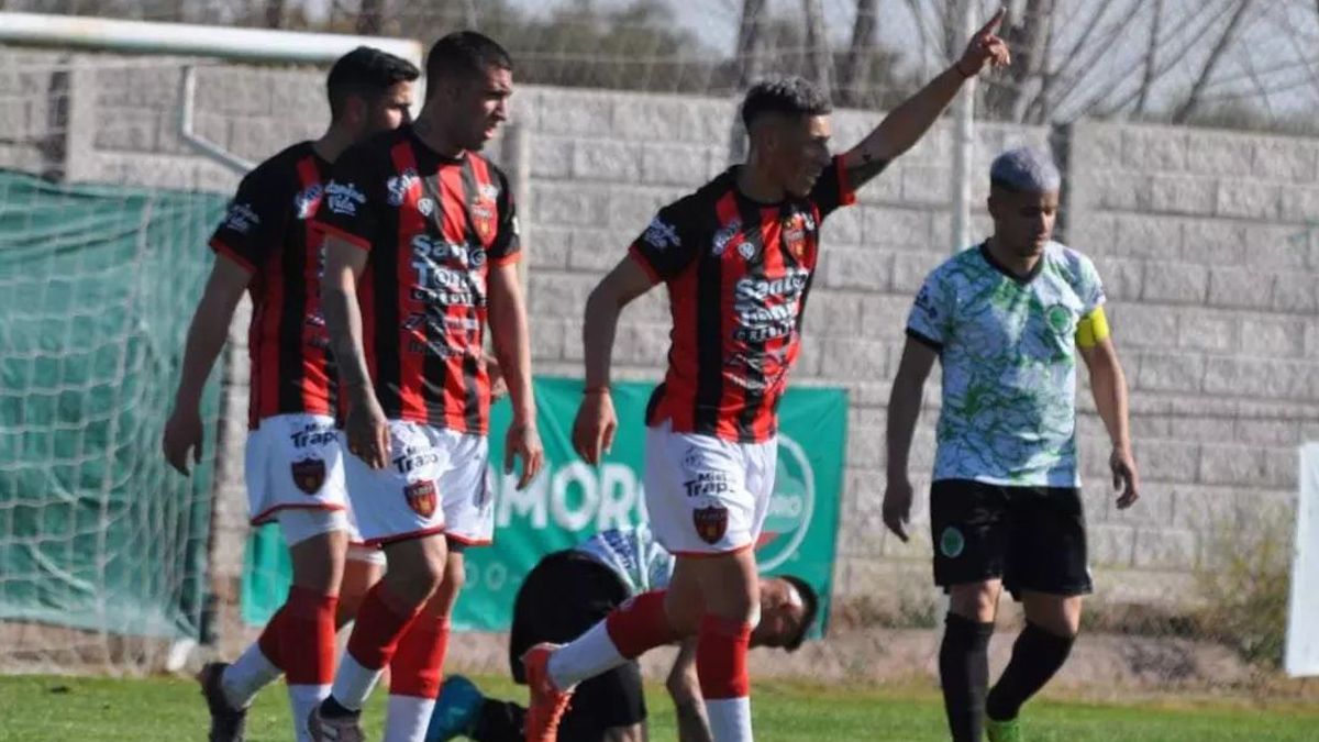 Uno de los 11 festejos de FADEP ante Universitario.