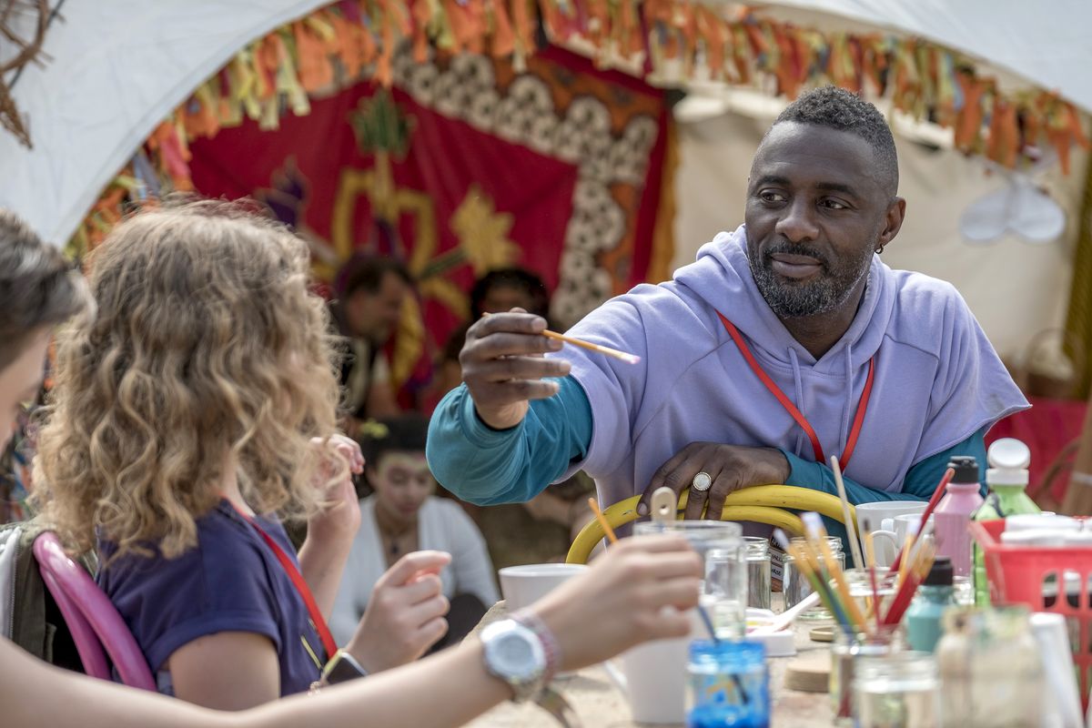 Streaming. Idris Elba tiene una divertida serie/comedia en Netflix