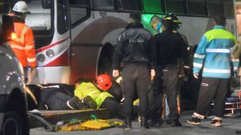 Un micro descontrolado y una tragedia que dejó imágenes desgarradoras Un micro descontrolado y una tragedia que dejó imágenes desgarradoras
