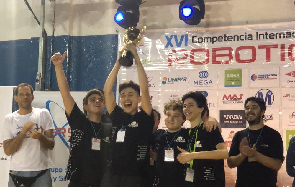 Alumnos del Probot School ganaron la 16ª Competencia Nacional de Robótica