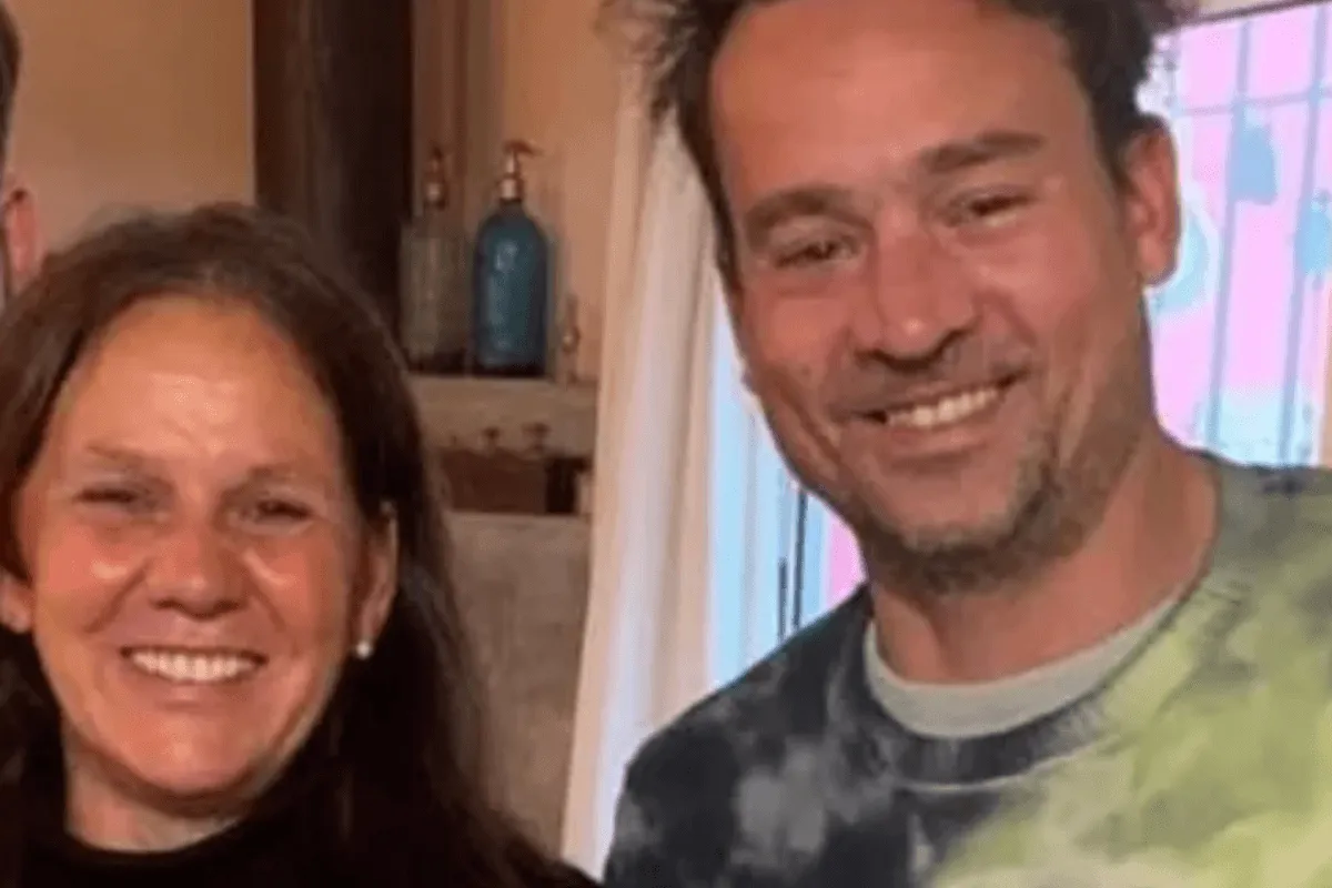 Emotiva foto. La madre de Chano posteó una emotiva foto luego de que despertara.