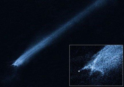 La NASA fotografió a un extraño objeto espacial con forma de X