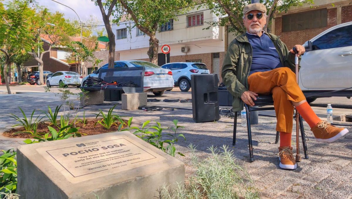 En abril, Pocho Sosa fue declarado Vecino Destacado por la Ciudad de Mendoza. En abril, Pocho Sosa fue declarado Vecino Destacado por la Ciudad de Mendoza.