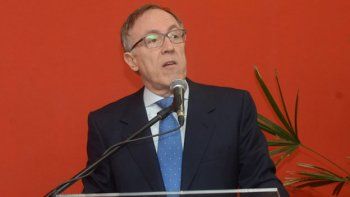 Cambios en YPF: Nielsen deja la presidencia y lo remplaza un diputado K
