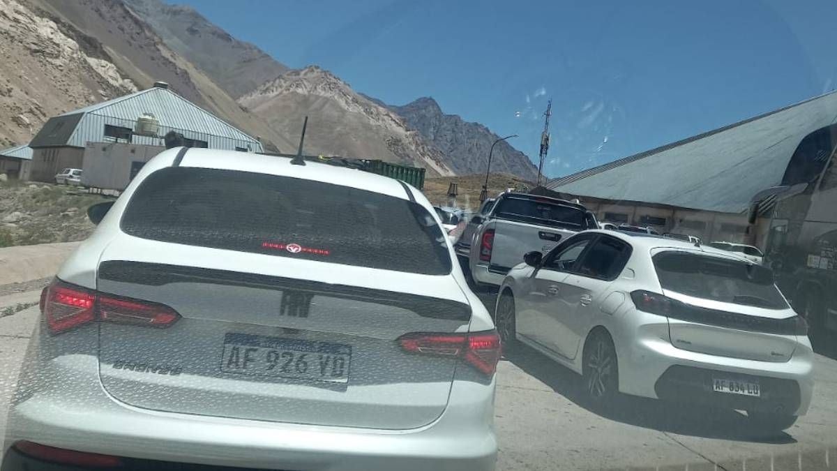 Los pulmones de estacionamiento son una medida preventiva que coordina el Gobierno de Mendoza y Las Heras.