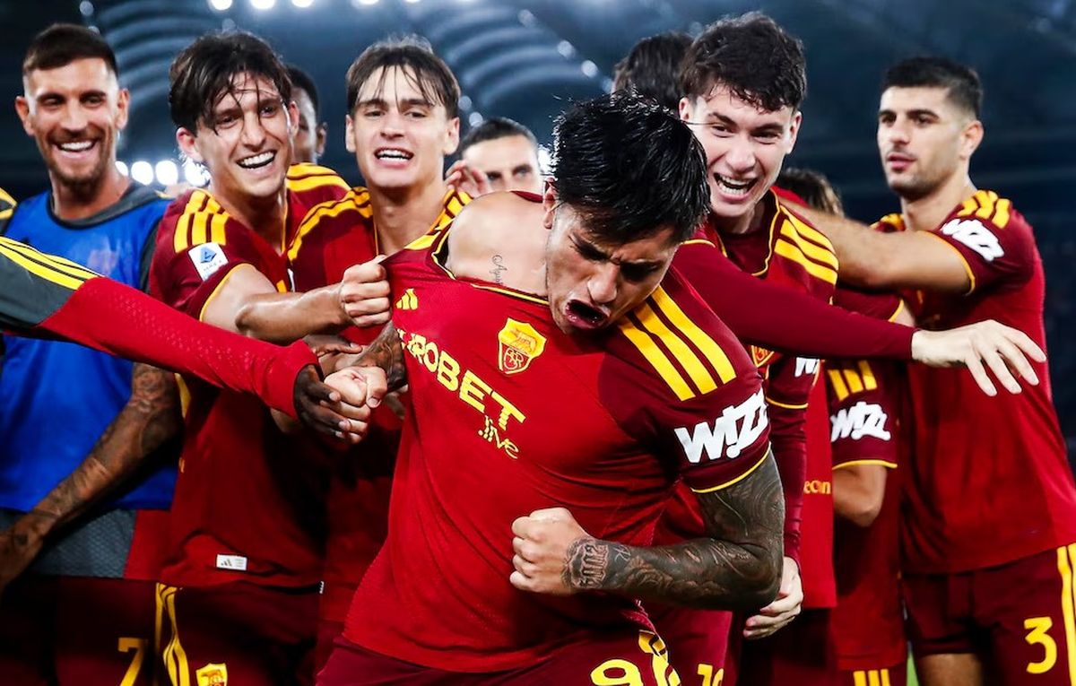 Santi Castro quiere convertir su primer gol en Champions League.