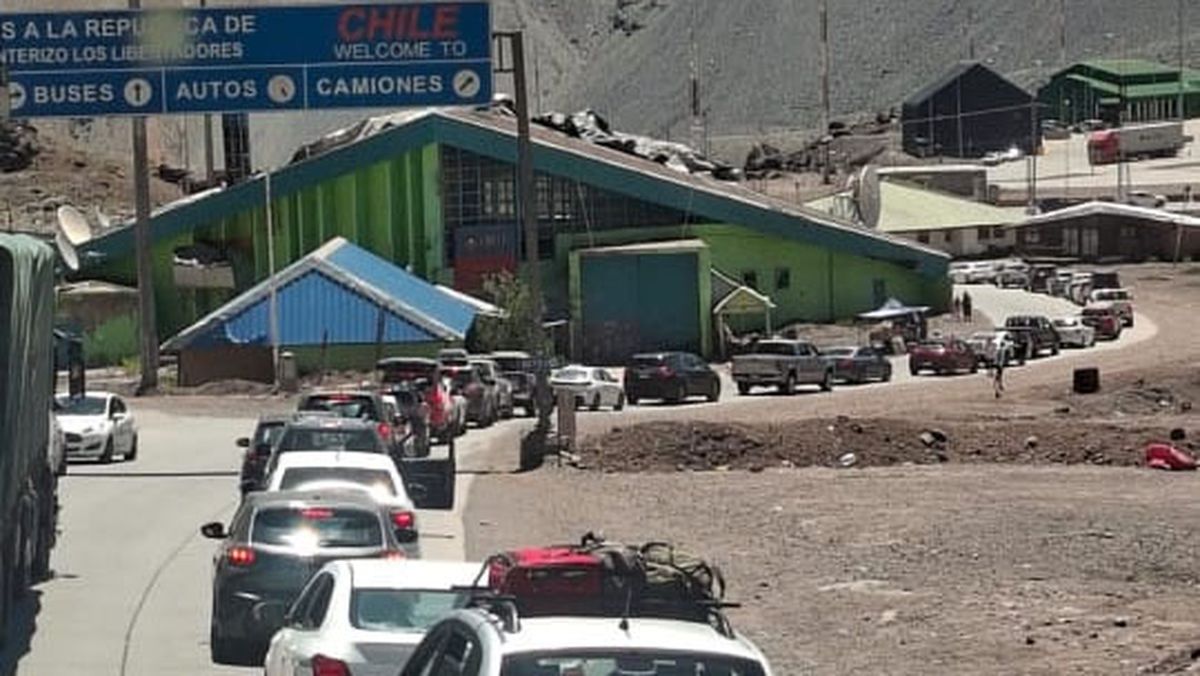 El verano es el momento de mayor actividad en la frontera entre Argentina y Chile. Imagen ilustrativa. El verano es el momento de mayor actividad en la frontera entre Argentina y Chile. Imagen ilustrativa.