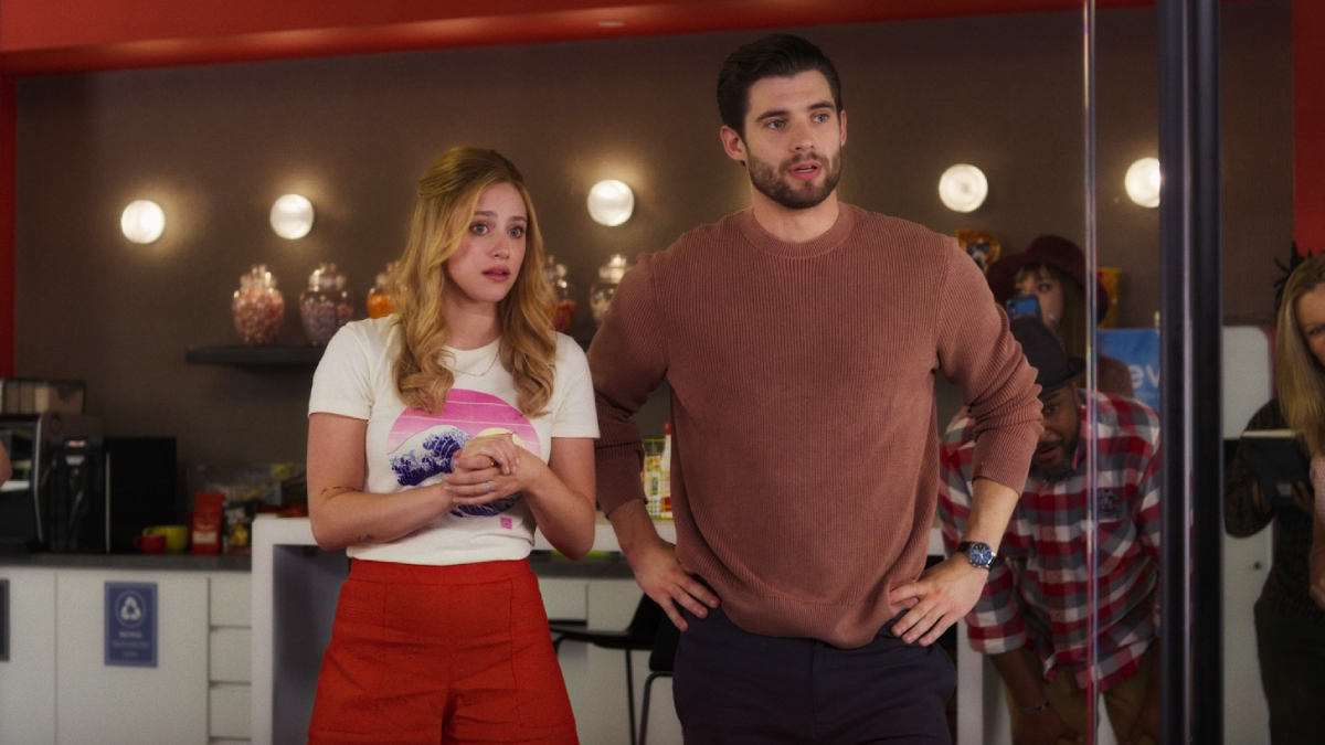 Lili Reinhart y David Corenswet son protagonistas en Mis dos vidas, película de Netflix. Lili Reinhart y David Corenswet son protagonistas en Mis dos vidas, película de Netflix.