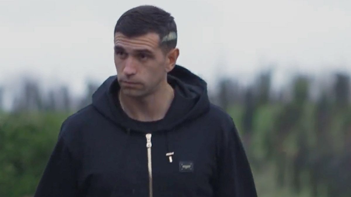 El Dibu Martínez, campeón del mundo con la Selección argentina, regresó a los entrenamientos en Inglaterra.