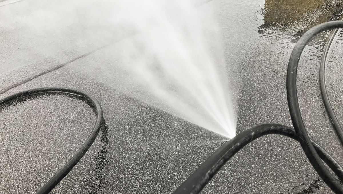 Las mangueras suelen pincharse con el mismo uso o por el mal cuidado Las mangueras suelen pincharse con el mismo uso o por el mal cuidado