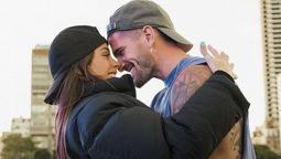 El apasionado festejo de Tini Stoessel y Rodrigo de Paul tras la derrota de Inglaterra.