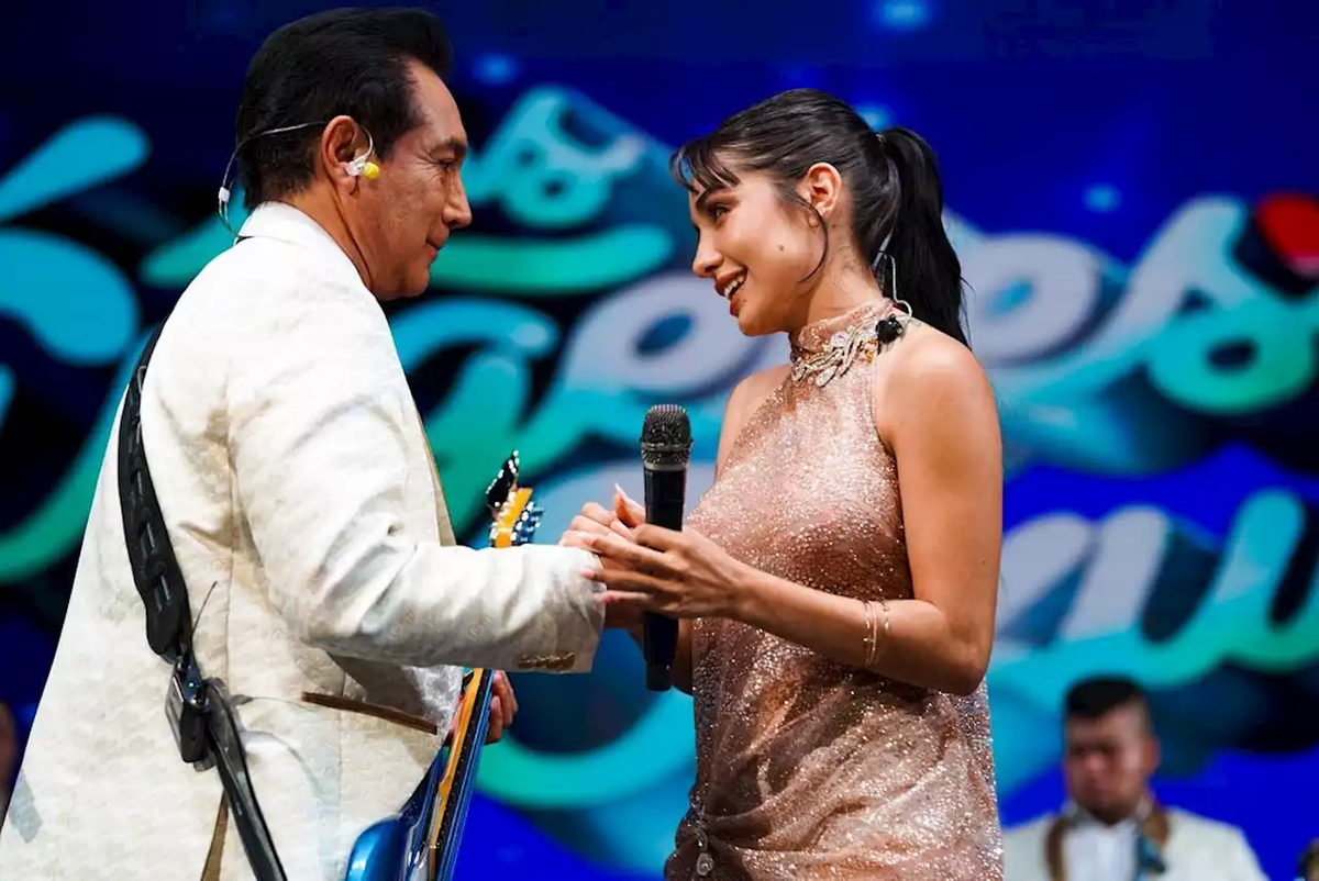 María Becerra cantó en vestido mega-transparente y explotó el termómetro.