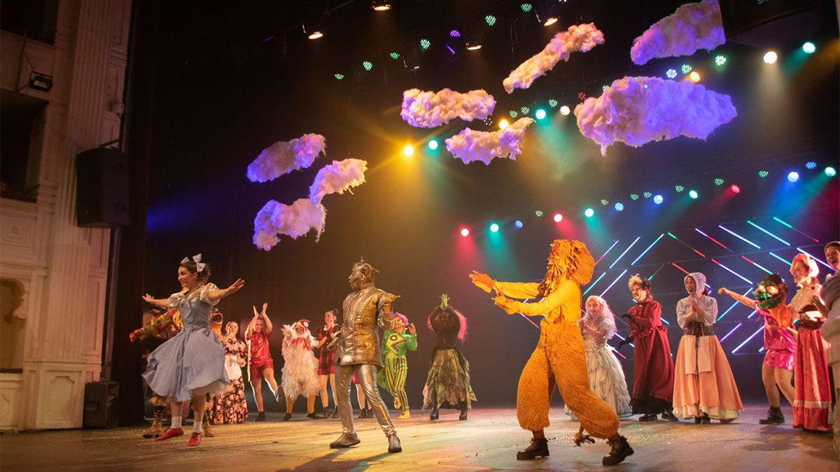 La entrada para ver el espectáculo “Oz un mágico viaje musical” cuesta $800.