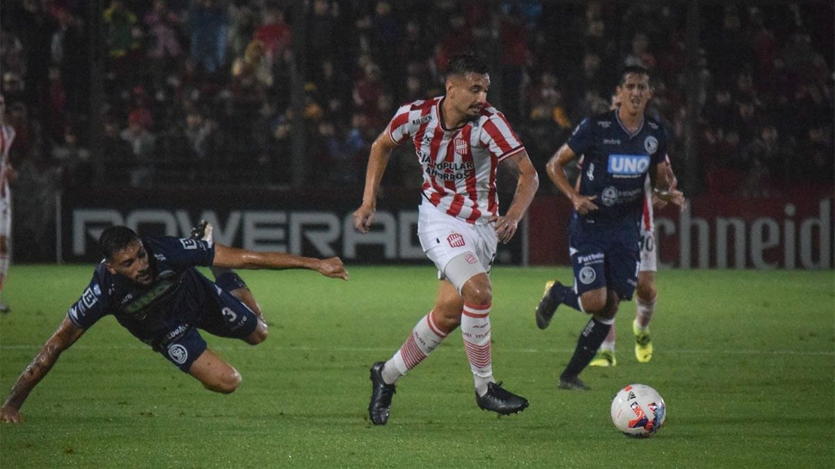 Independiente Rivadavia perdió San Martín. A los tucumanos les cobraron un polémico penal.