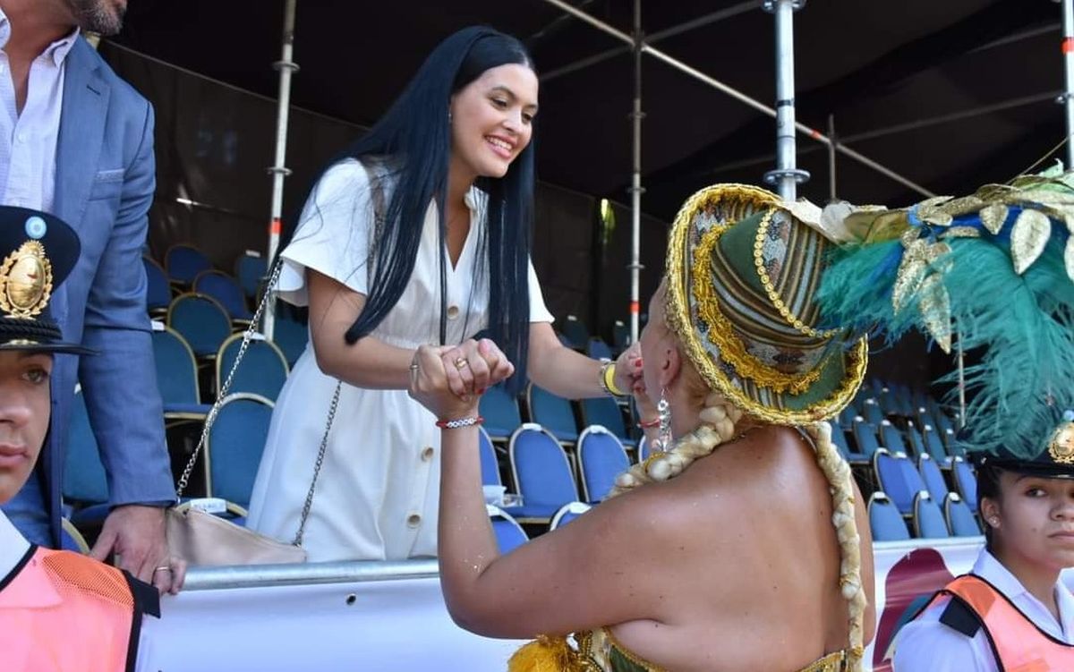 Destéfanis se quedó hasta el final del desfile junto a su pareja, Diego Foco.