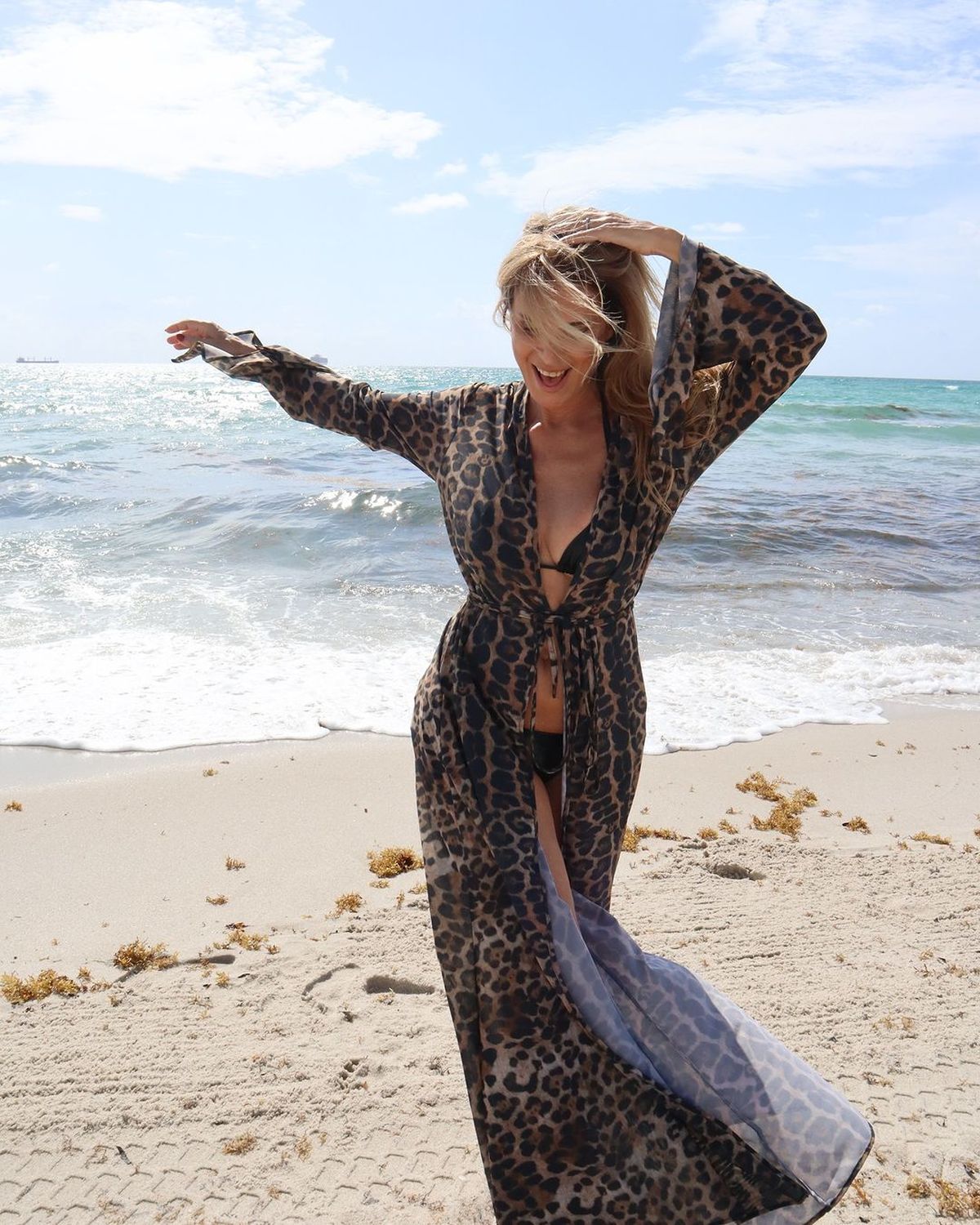 Desde Miami, Flavia Palmiero se suma a las transparencias en clave animal print y colaless a la vista. Desde Miami, Flavia Palmiero se suma a las transparencias en clave animal print y colaless a la vista.