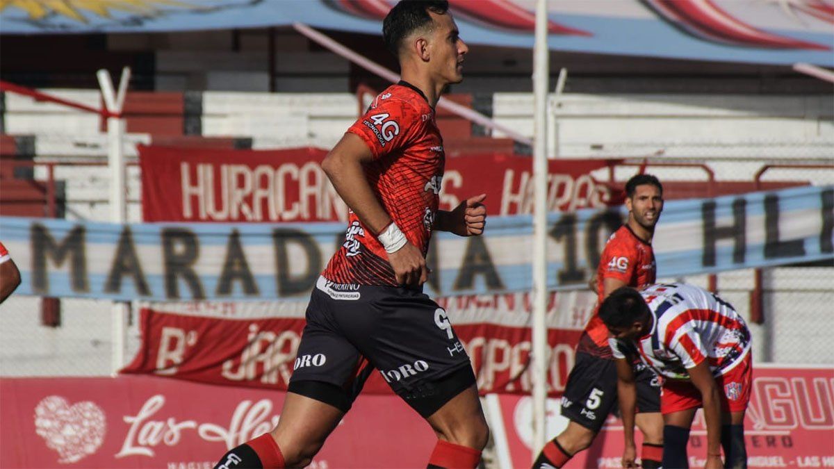 Huracán Las Heras empató agónicamente en el debut de Minich