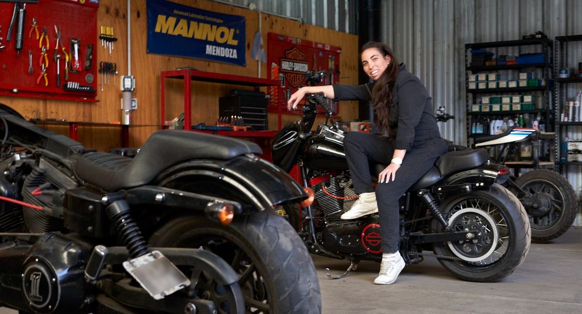 Rocío ampliará su cartera de clientes ofreciendo también reparaciones en motos de agua y de enduro.