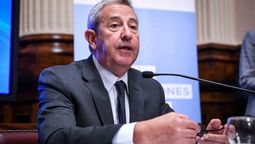 La denuncia de Cobos al mileísmo por malversación y el dinero de las rutas para Mendoza