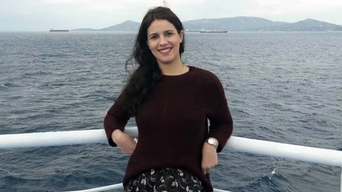 Una docente que fue asesinada por un ex alumno, lo denunciado y nunca fue condenado. Deberán indemnizar a su familia. Una docente que fue asesinada por un ex alumno, lo denunciado y nunca fue condenado. Deberán indemnizar a su familia.