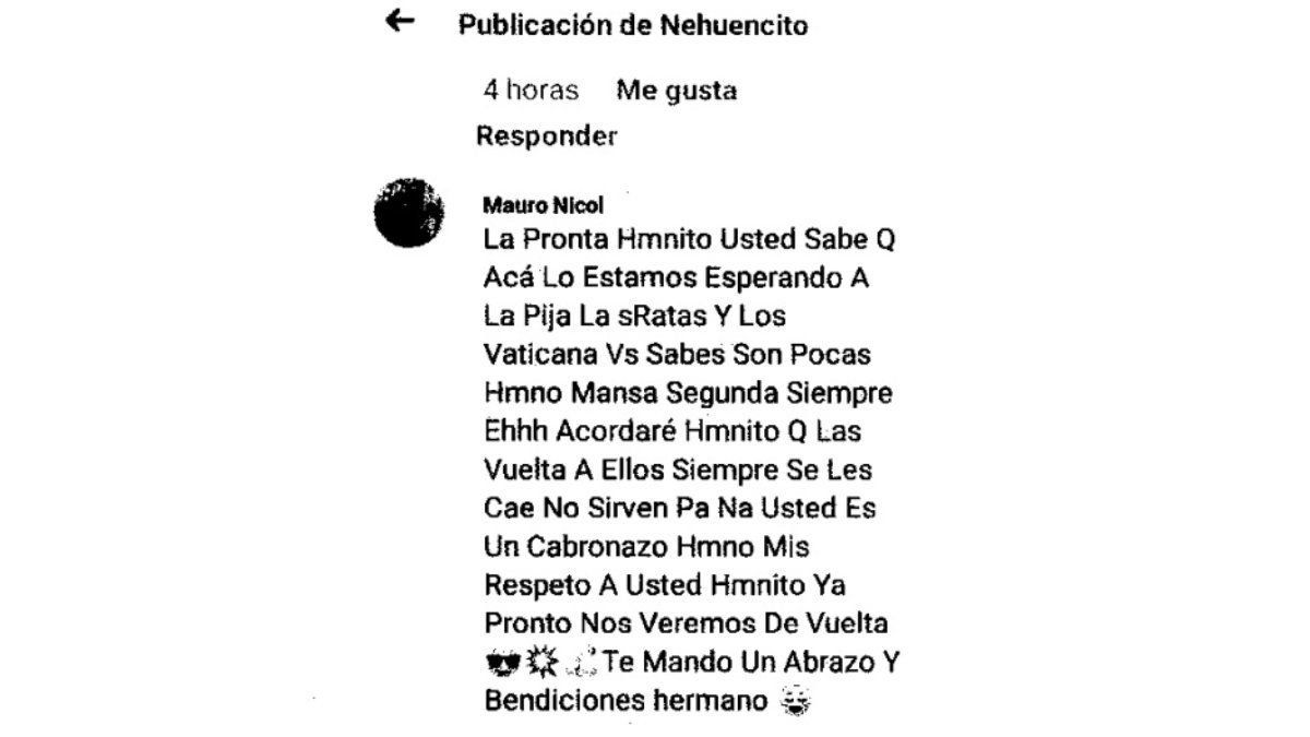 El hijo de la Yaqui Vargas felicitando a su amigo por la balacera. El hijo de la Yaqui Vargas felicitando a su amigo por la balacera.