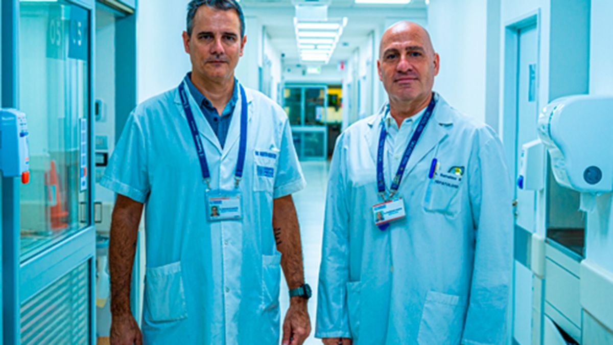 Jefe y subjefe del Programa de Trasplante Hepático en Hospital Privado: doctores Martín Maraschio y Martín Barrabino (de izq. a der.).