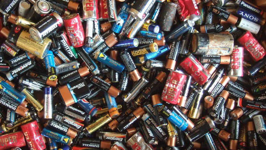 Dónde y cómo desechar pilas y baterías usadas en Mendoza