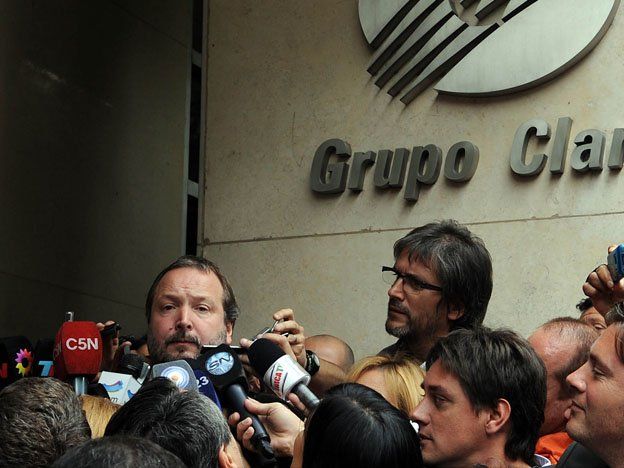 Durísimo cruce con el titular del AFSCA pese a que el Grupo Clarín se adecuó a la Ley de Medios
