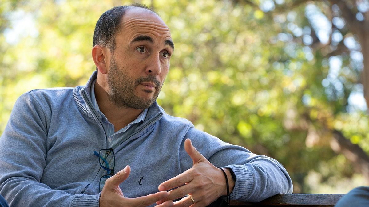 José Thomas (DGE) es licenciado en Tecnologías Educativas y diplomado en Gestión Educativa por la Universidad Tecnológica Nacional (UTN).