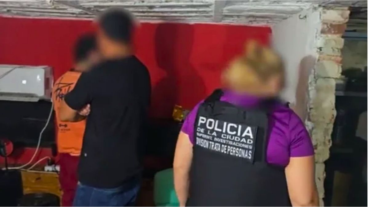 El prostíbulo que fue allanado en Buenos Aires.