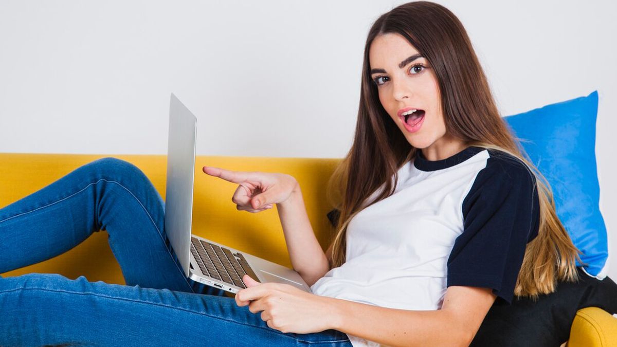 Las notebooks son otros de los dispositivos que consumen anergía aun apagados (deben estar enchufados). Las notebooks son otros de los dispositivos que consumen anergía aun apagados (deben estar enchufados).