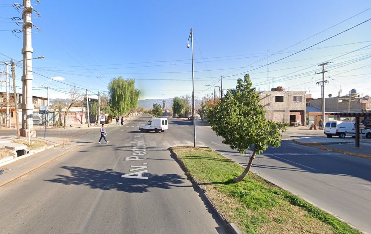 El hecho de sangre ocurrió en el interior del Barrio Lihué, de Guaymallén. El hecho de sangre ocurrió en el interior del Barrio Lihué, de Guaymallén.