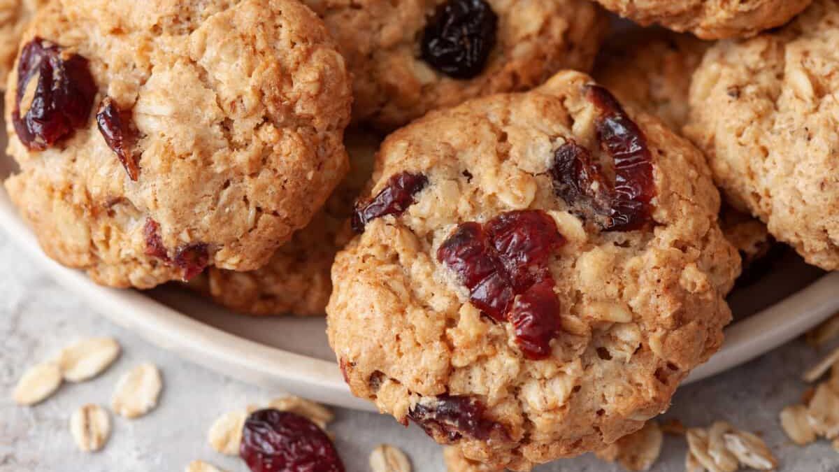 Recetas: cómo hacer galletas de avena caseras con sólo 4 ingredientes y en 10 minutos. Recetas: cómo hacer galletas de avena caseras con sólo 4 ingredientes y en 10 minutos.