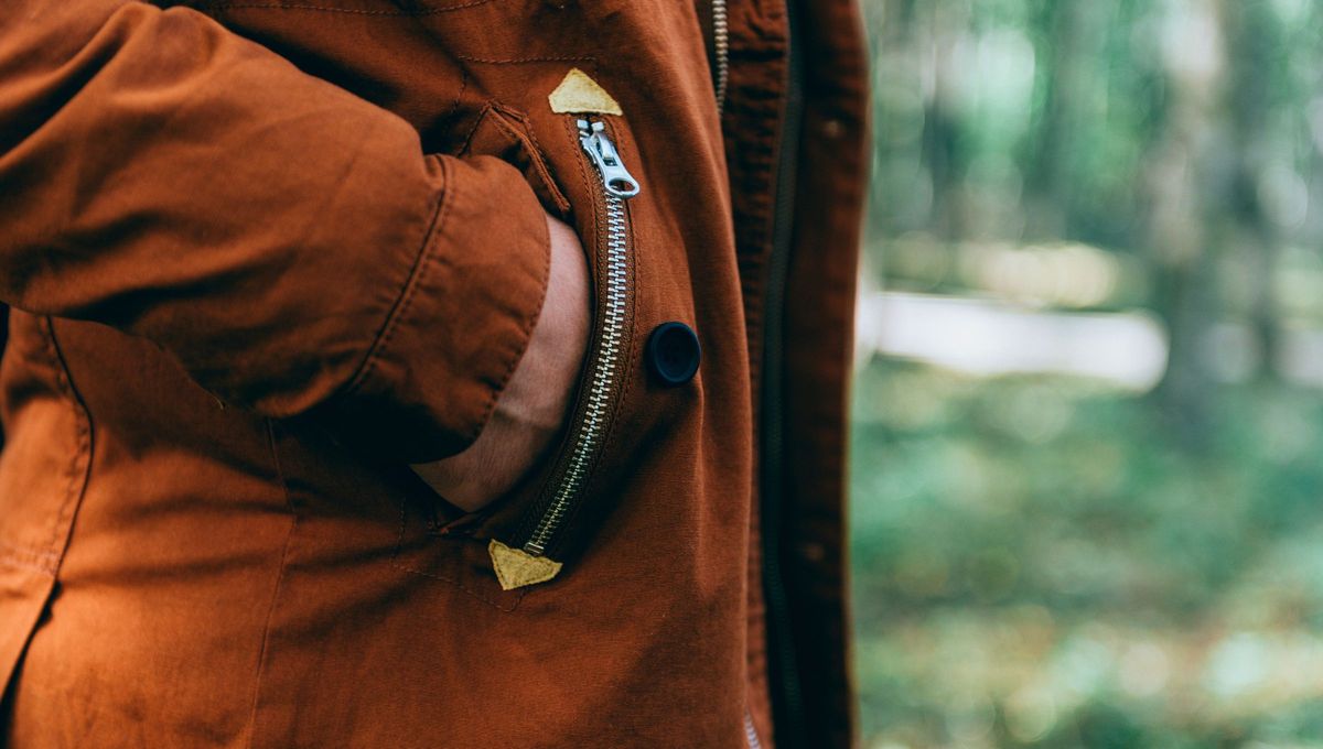 Cuando la boca calla, el cuerpo y nuestros gestos hablan. Cuando la boca calla, el cuerpo y nuestros gestos hablan.