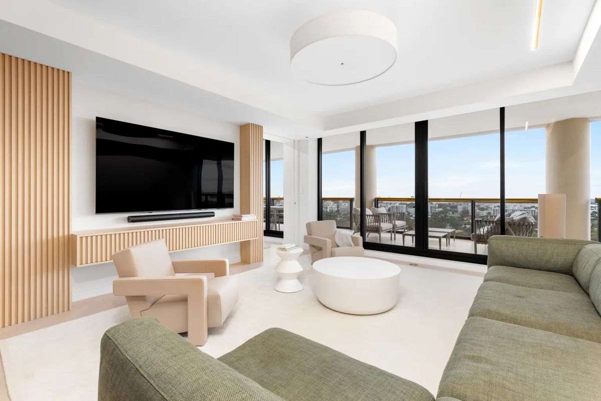 La mansión en Florida se ubica en el piso 16 de una torre de 25 pisos. La mansión en Florida se ubica en el piso 16 de una torre de 25 pisos.