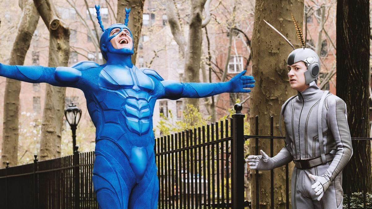 Peter Serafinowicz es The Tick, el superhéroe. Imagen: Prime Video. Peter Serafinowicz es The Tick, el superhéroe. Imagen: Prime Video.