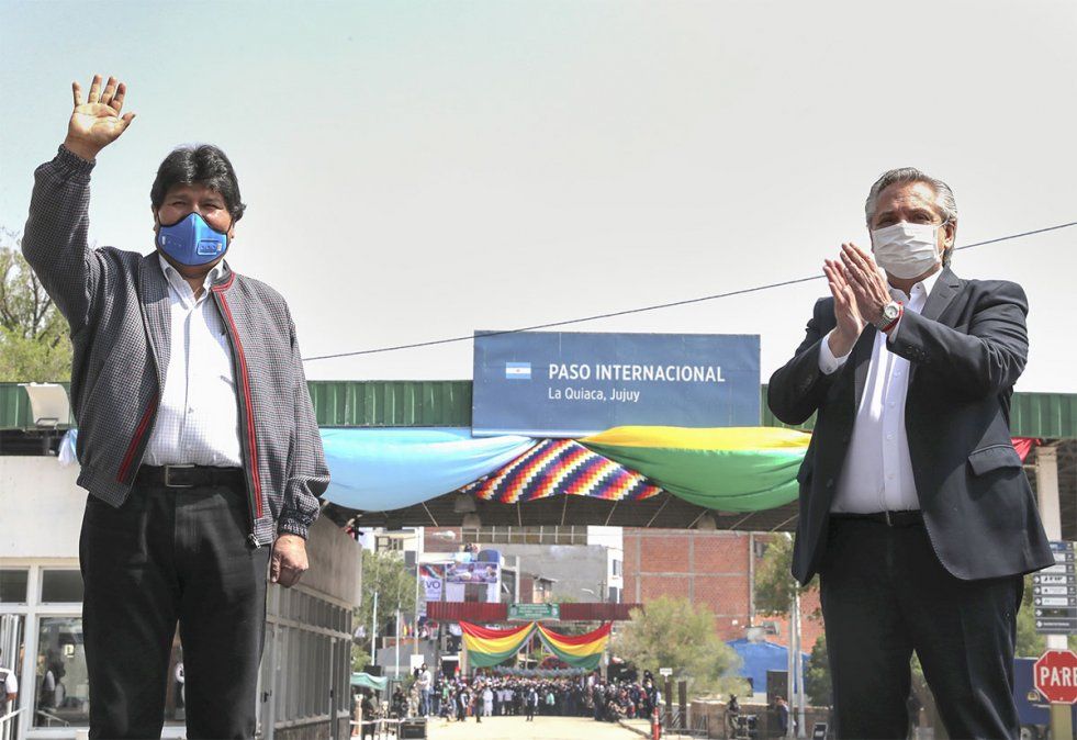 Evo Morales abandonó este lunes la Argentina y agradeció al presidente argentino Alberto Fernández. Foto: NA.